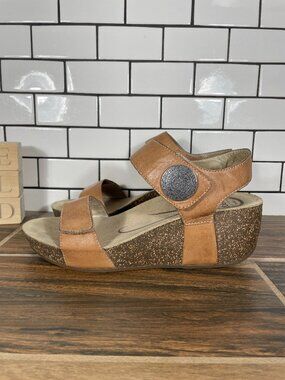 Abeo Una Shoes Womens Sz 10 Stone Leather Neutral Footbed Platform Wedge Sandal